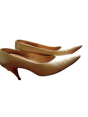 Size 6.5 AA Vintage Glamour Pumps Shoes Mr. Easton Gold Leather 1960's Heels
